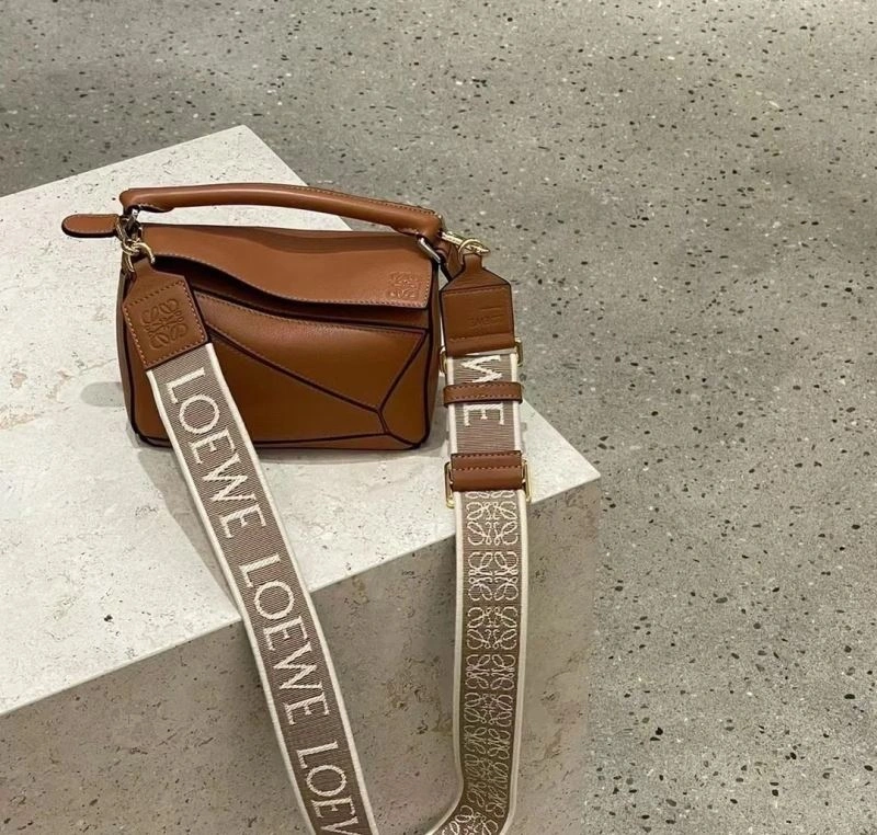 Loewe Shoulder Straps Seasonal 61366