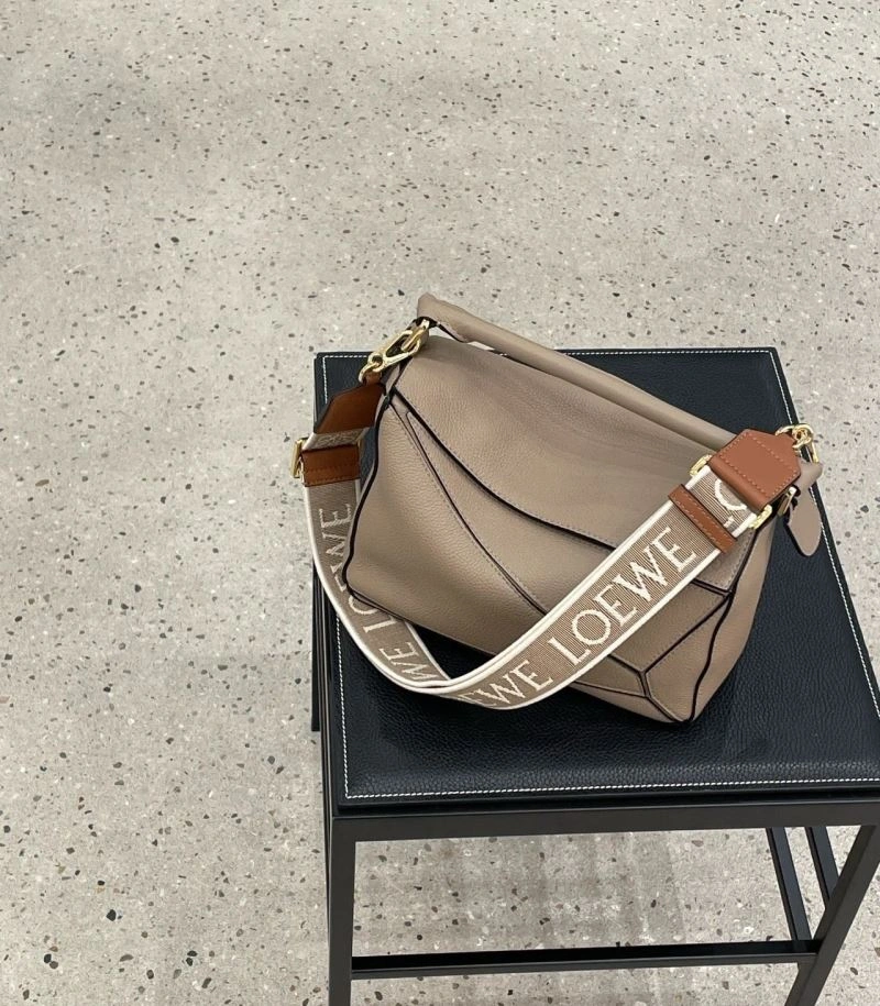 Loewe Shoulder Straps Seasonal 61366