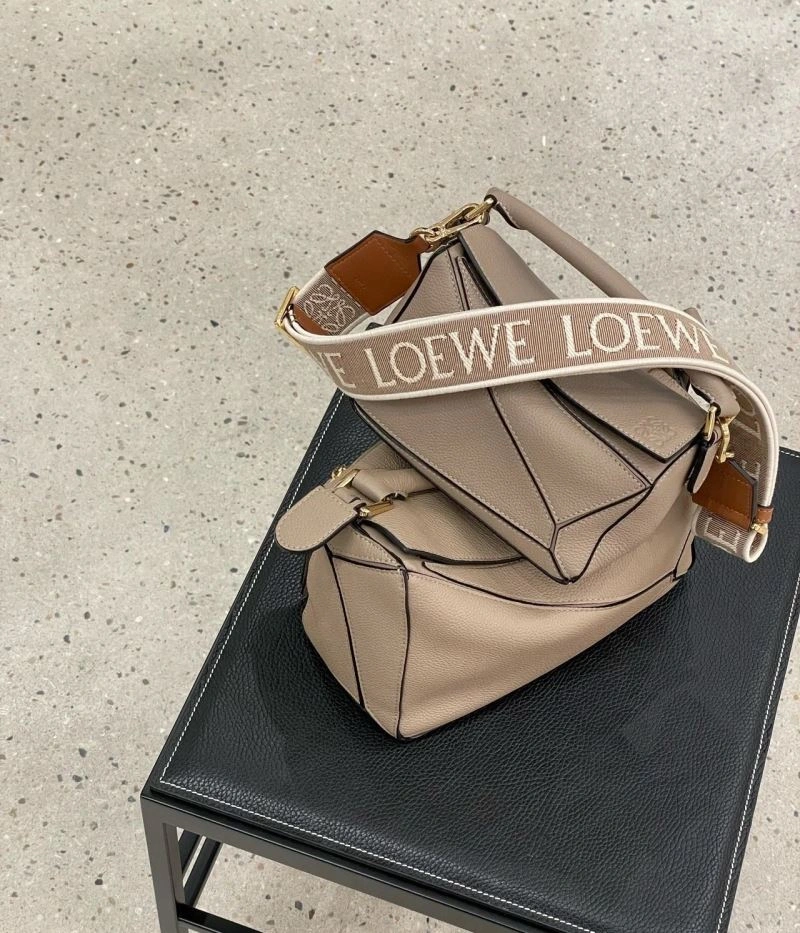 Loewe Shoulder Straps Seasonal 61366