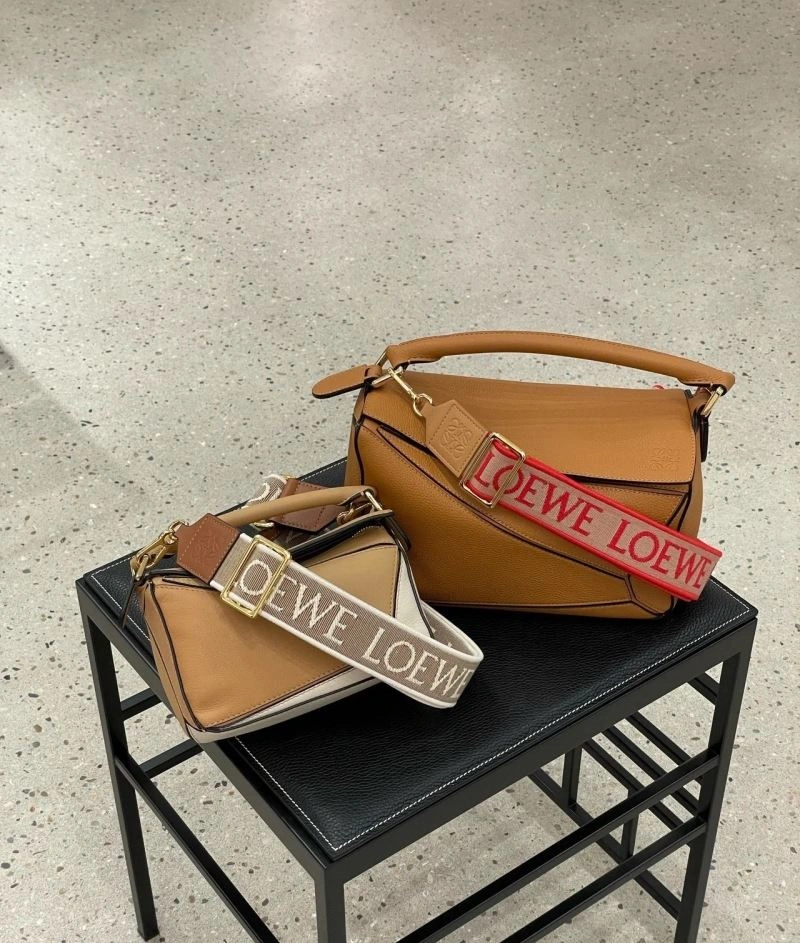 Loewe Shoulder Straps Seasonal 61366