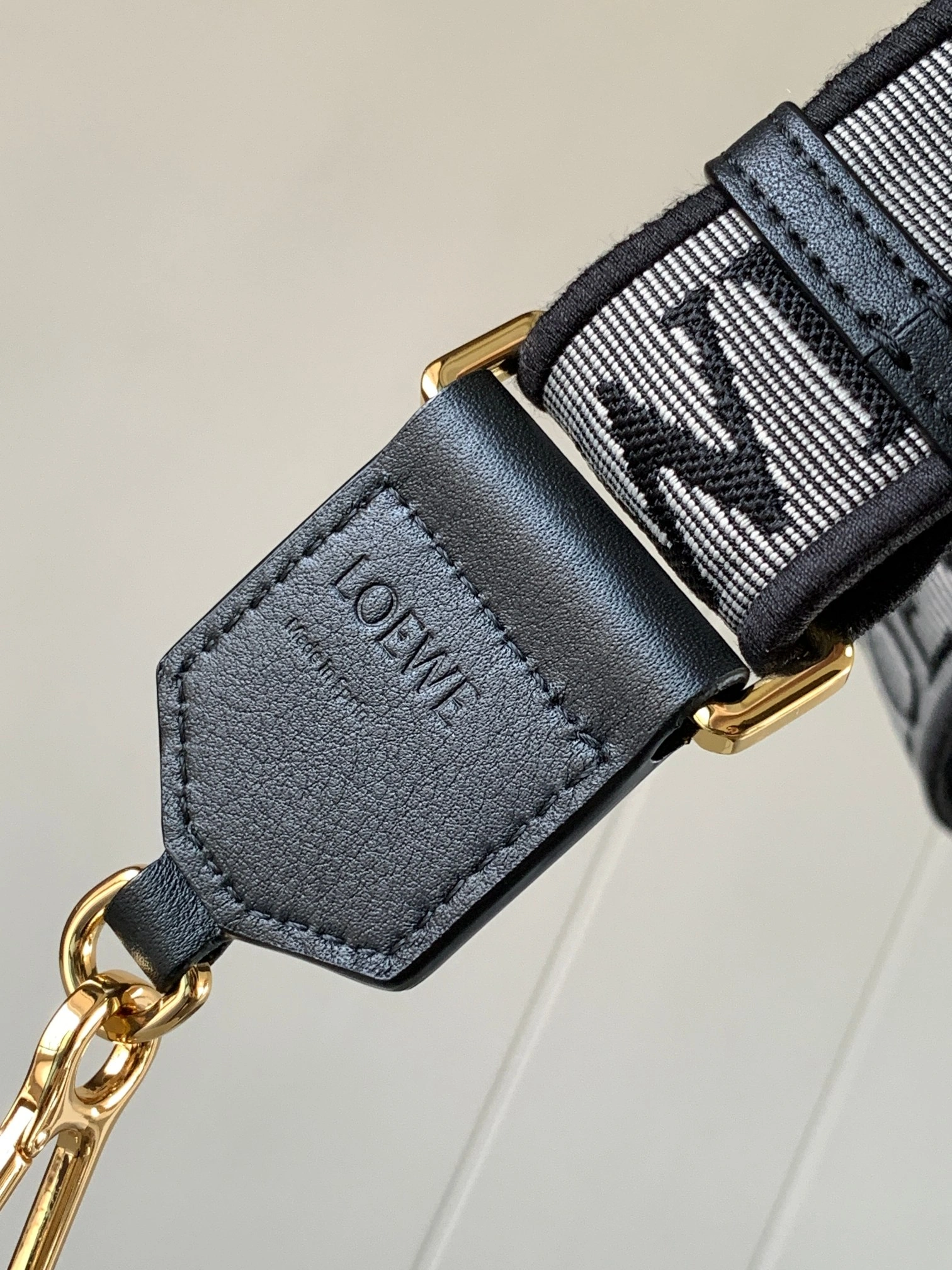 Snug Loewe Shoulder Straps 71866