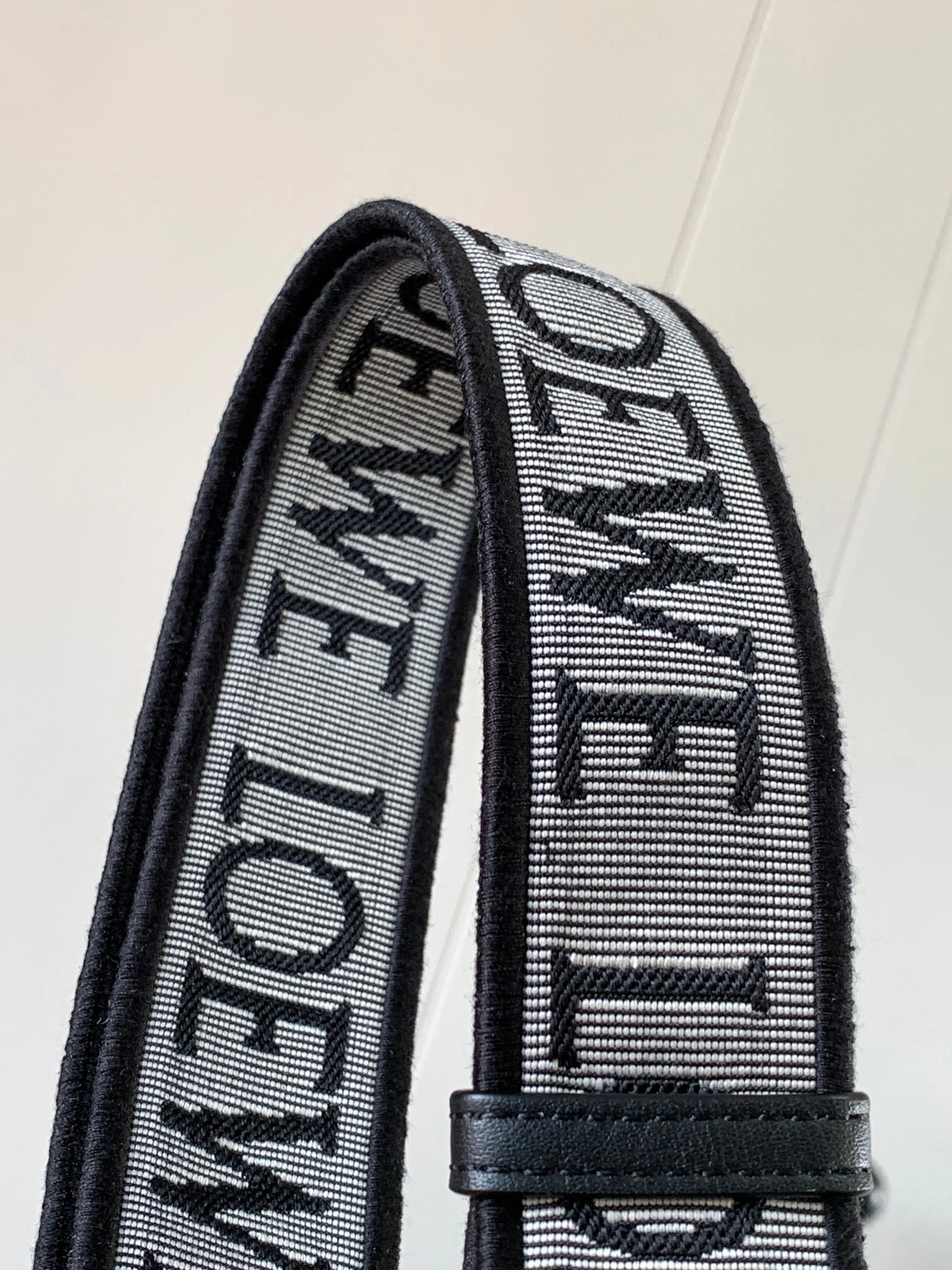 Snug Loewe Shoulder Straps 71866