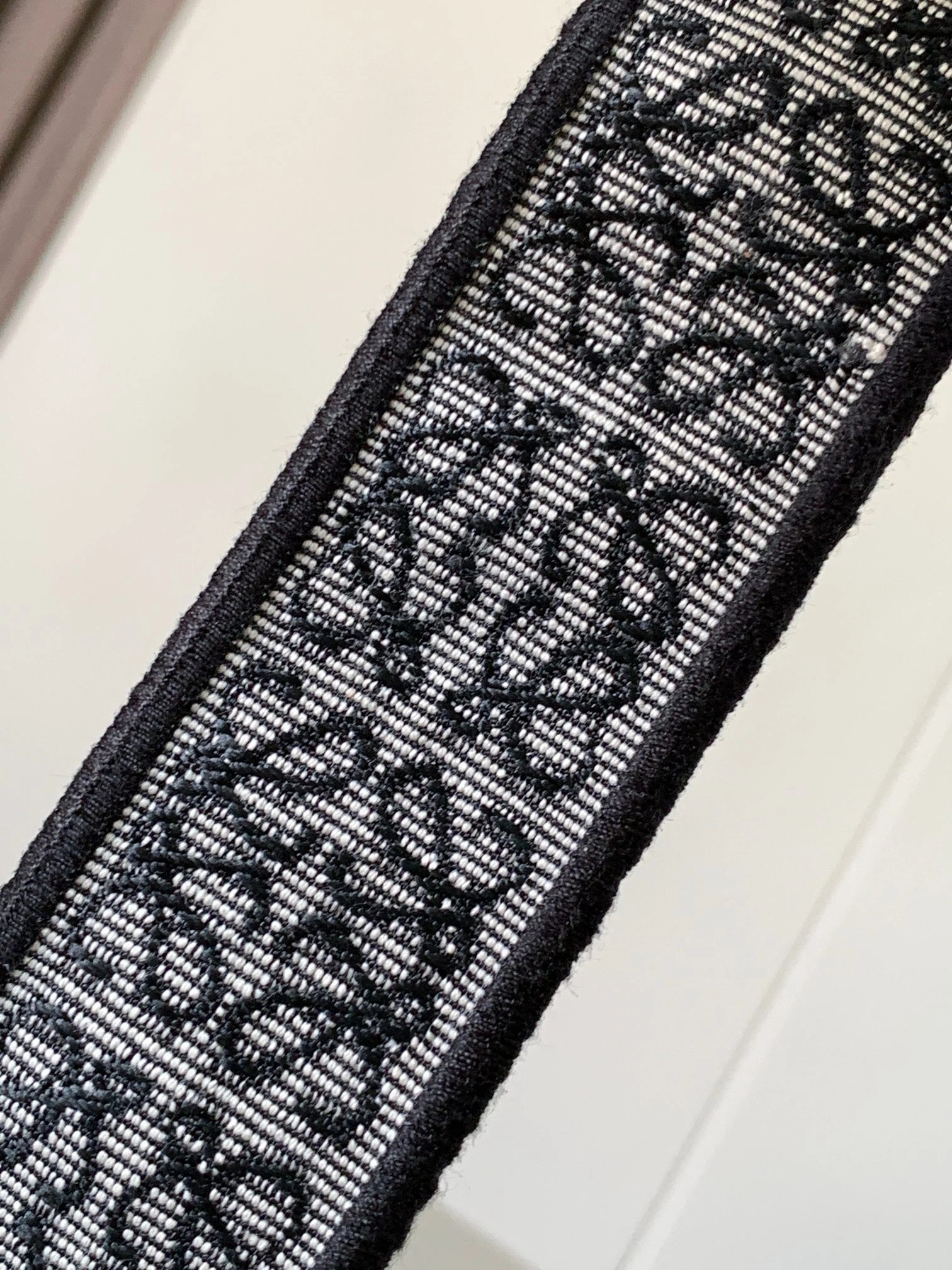 Snug Loewe Shoulder Straps 71866