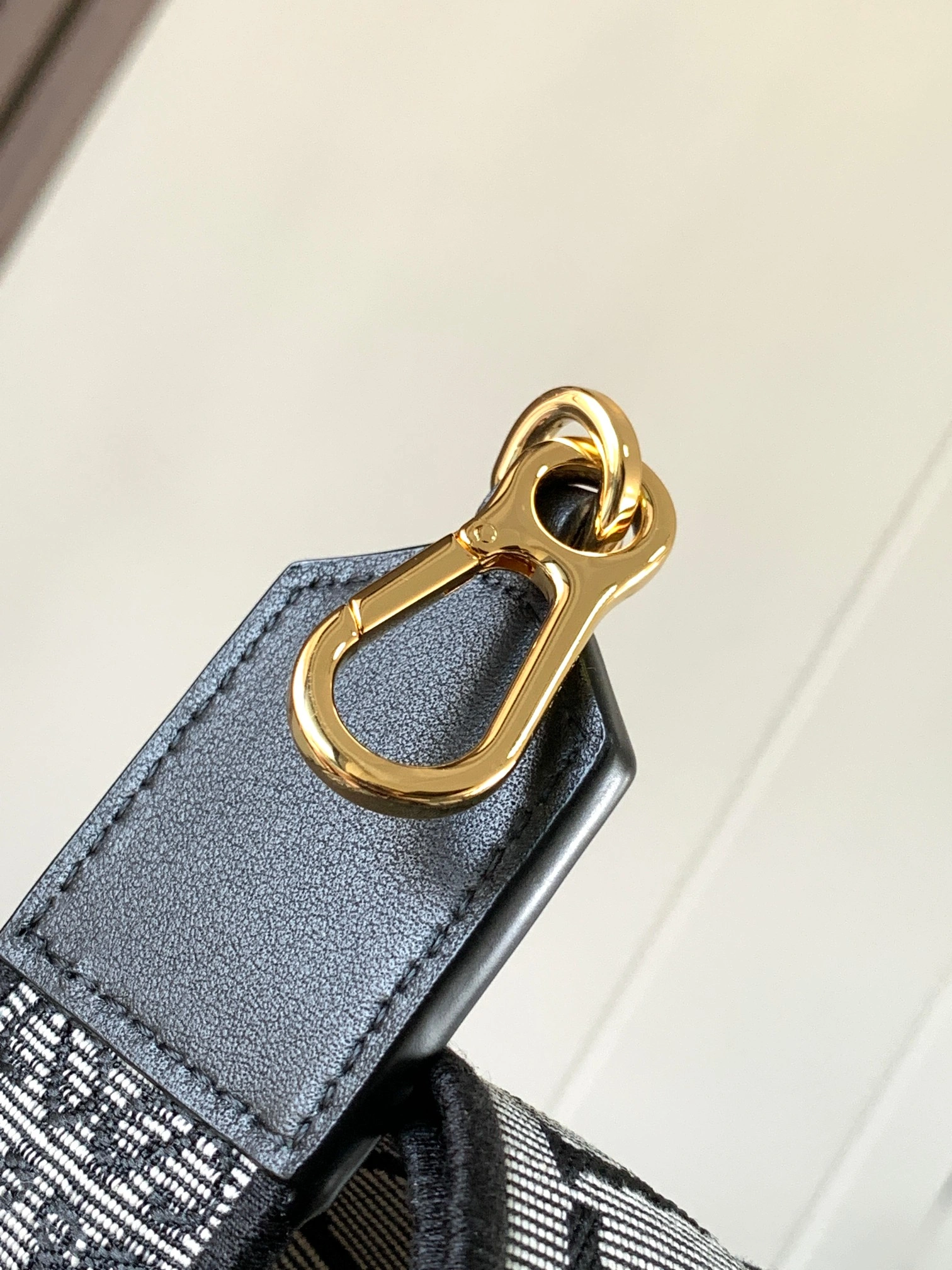 Snug Loewe Shoulder Straps 71866