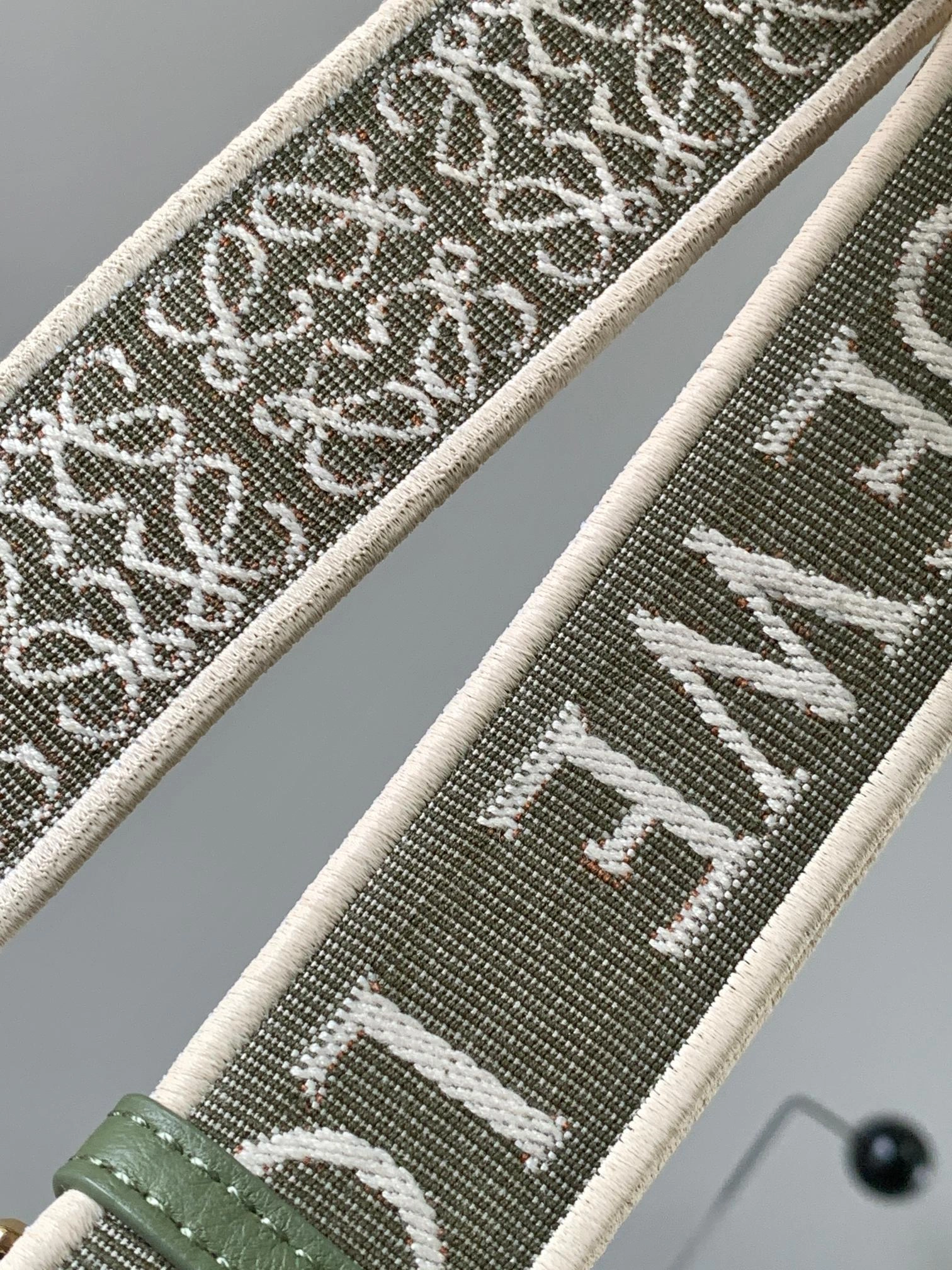 Loewe Shoulder Straps MoistureWicking 71865