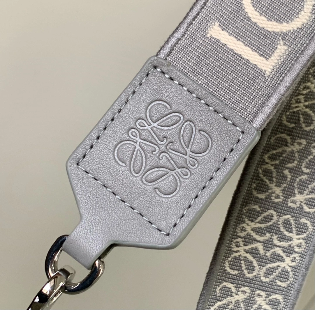 Loewe Shoulder Straps Seasonal 71869