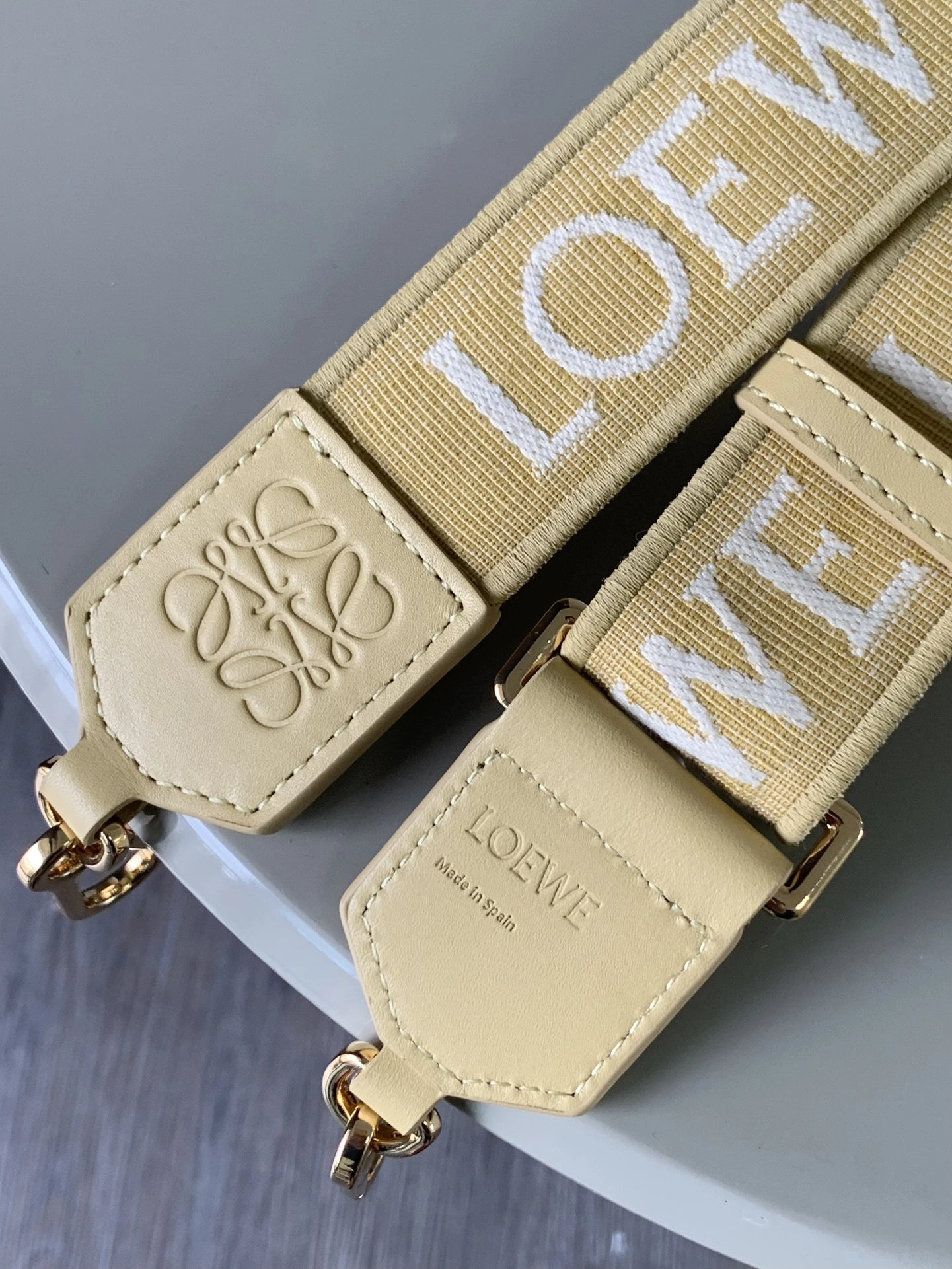 Sporty Loewe Shoulder Straps 71862