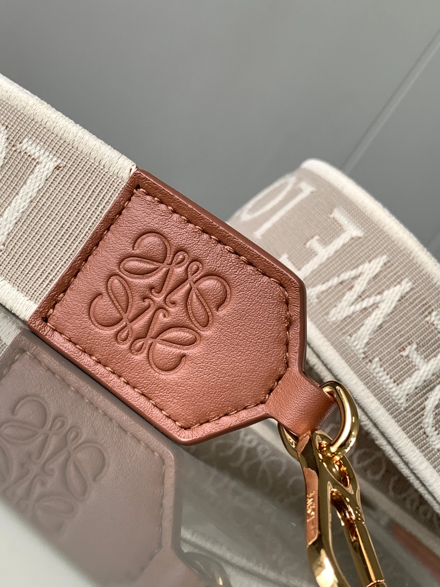 Breathable Loewe Shoulder Straps 71871