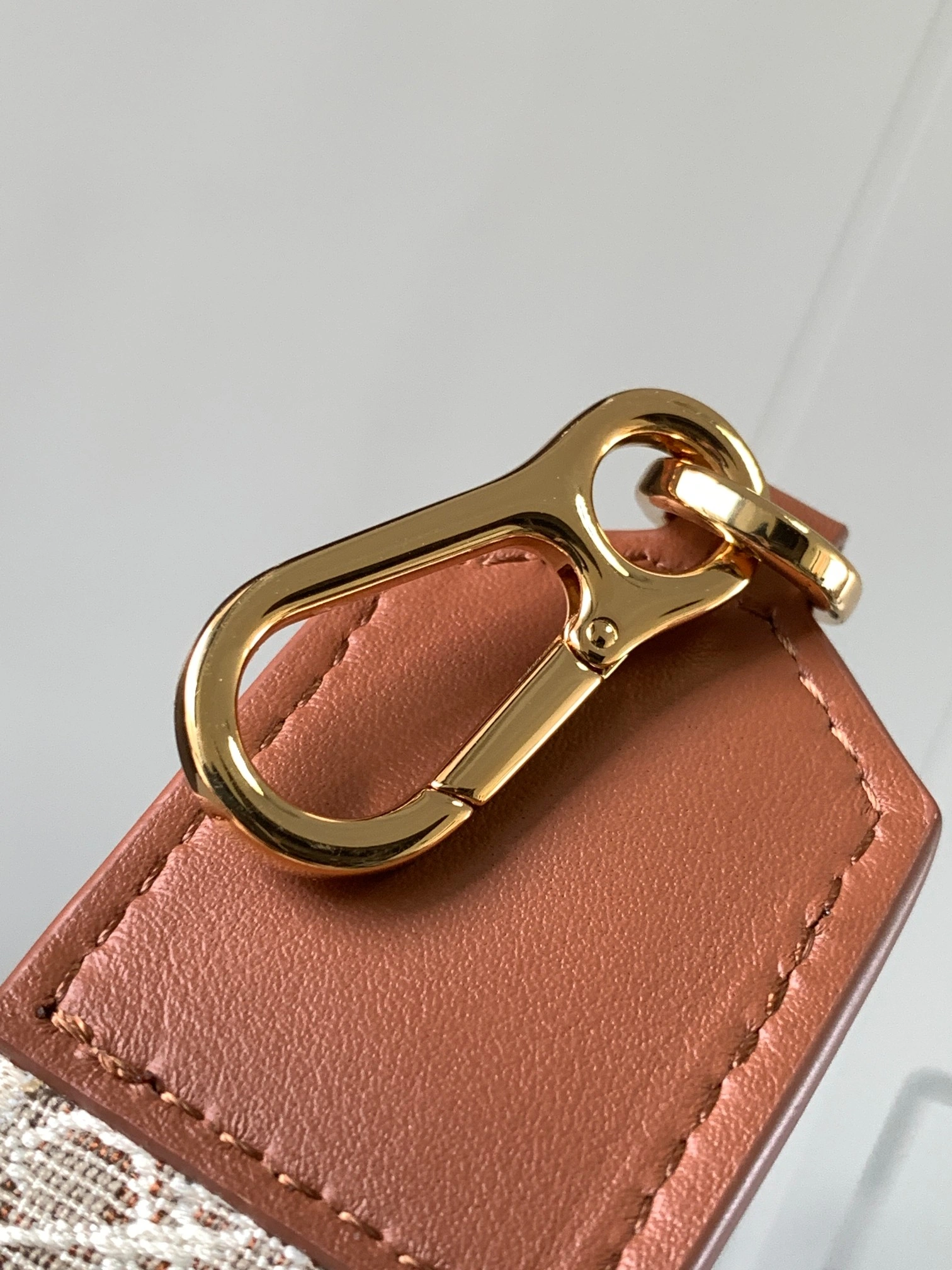 Breathable Loewe Shoulder Straps 71871