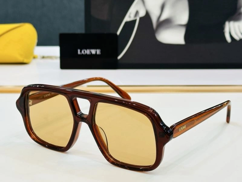 Cozy Loewe Sunglasses 280321