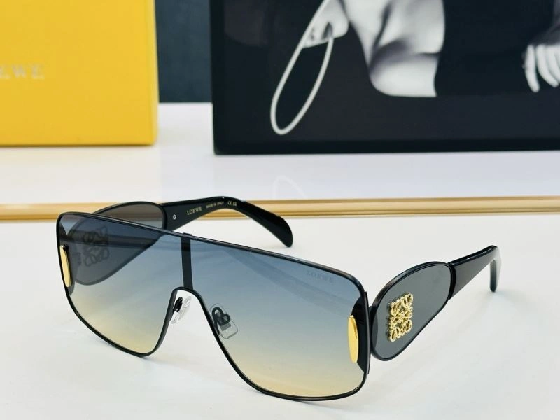 Trendsetting Loewe Sunglasses 280303