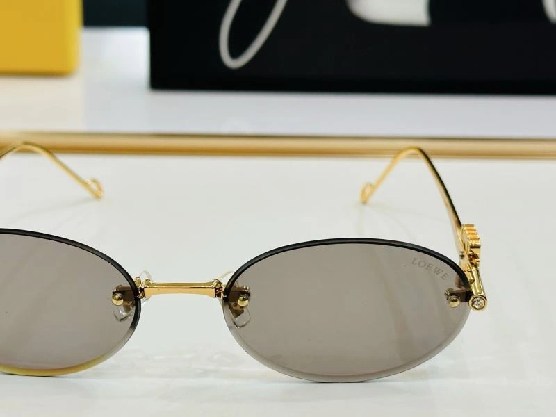 Loewe Sunglasses HighQuality 280332