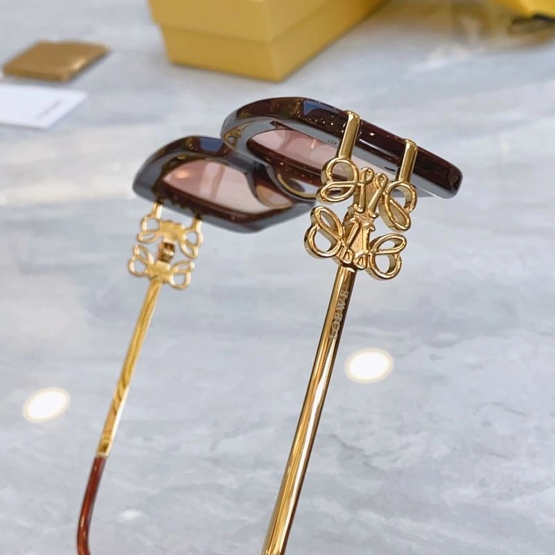 Tailored Loewe Sunglasses 280329