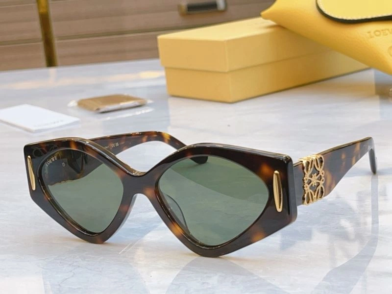 Sustainable Loewe Sunglasses 280328