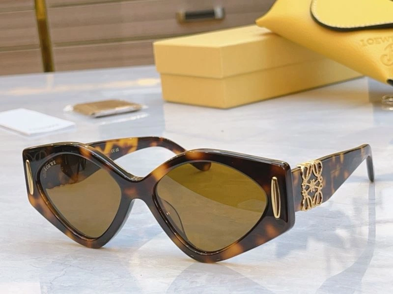 Sustainable Loewe Sunglasses 280328