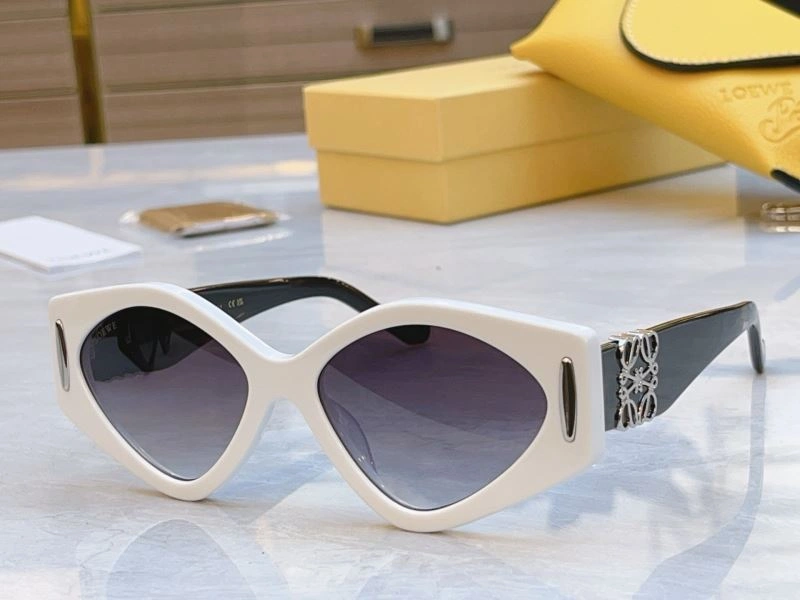 Sustainable Loewe Sunglasses 280328