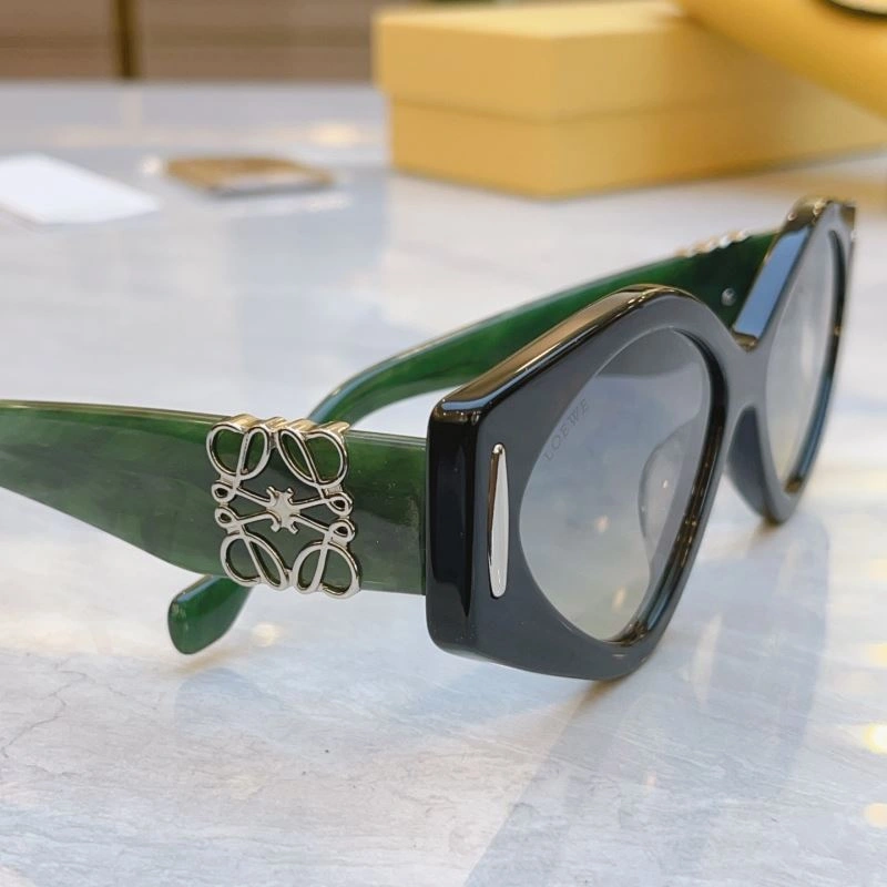 Sustainable Loewe Sunglasses 280328