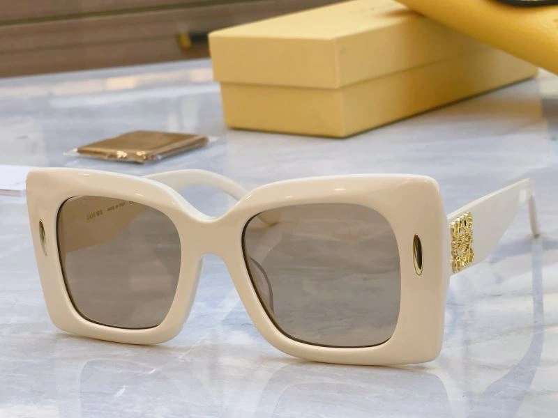 Loewe Sunglasses Refined 280317