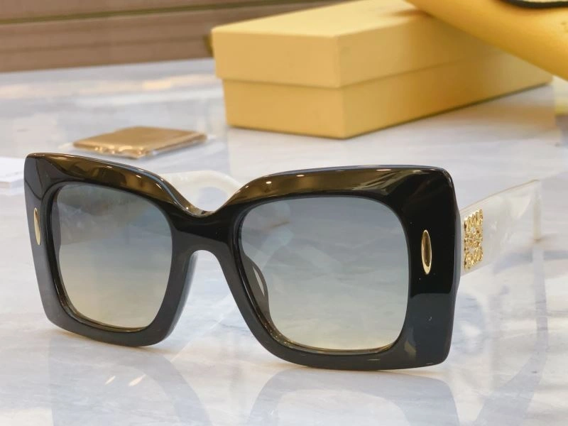 Loewe Sunglasses Refined 280317