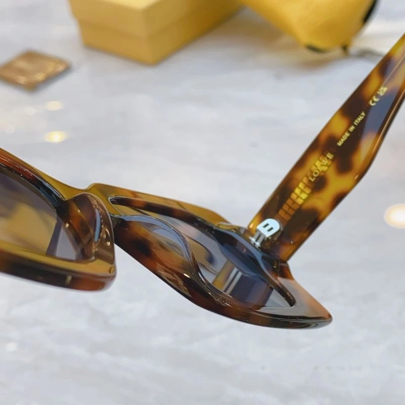 Loewe Sunglasses Refined 280317
