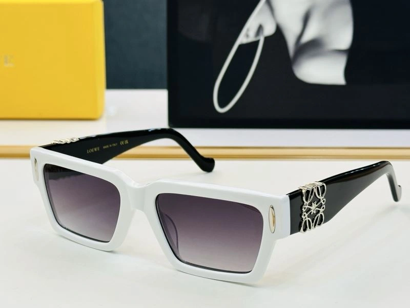 Loewe Sunglasses AllSeason 280316