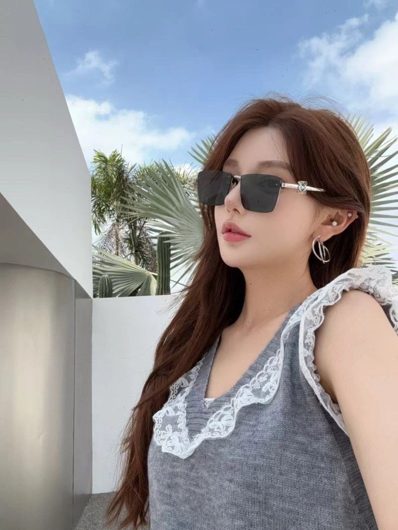 UrbanChic Loewe Sunglasses 280398
