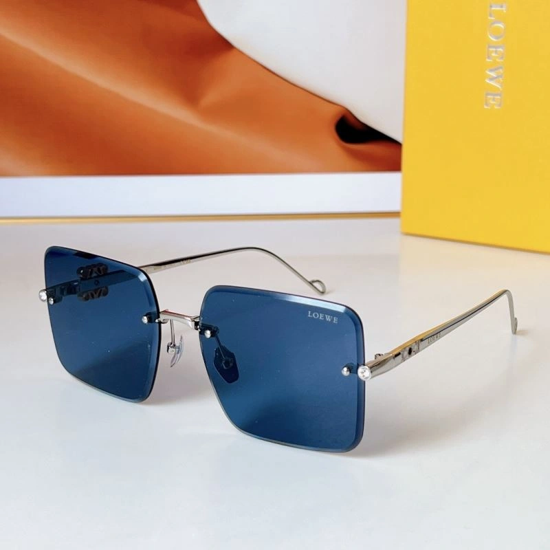 Loewe Sunglasses Stylish 280378