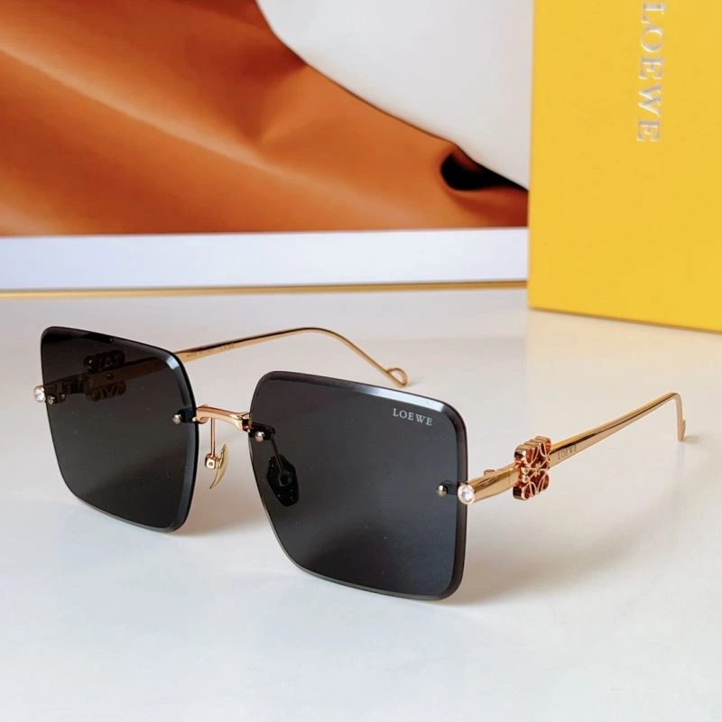 Loewe Sunglasses Stylish 280378