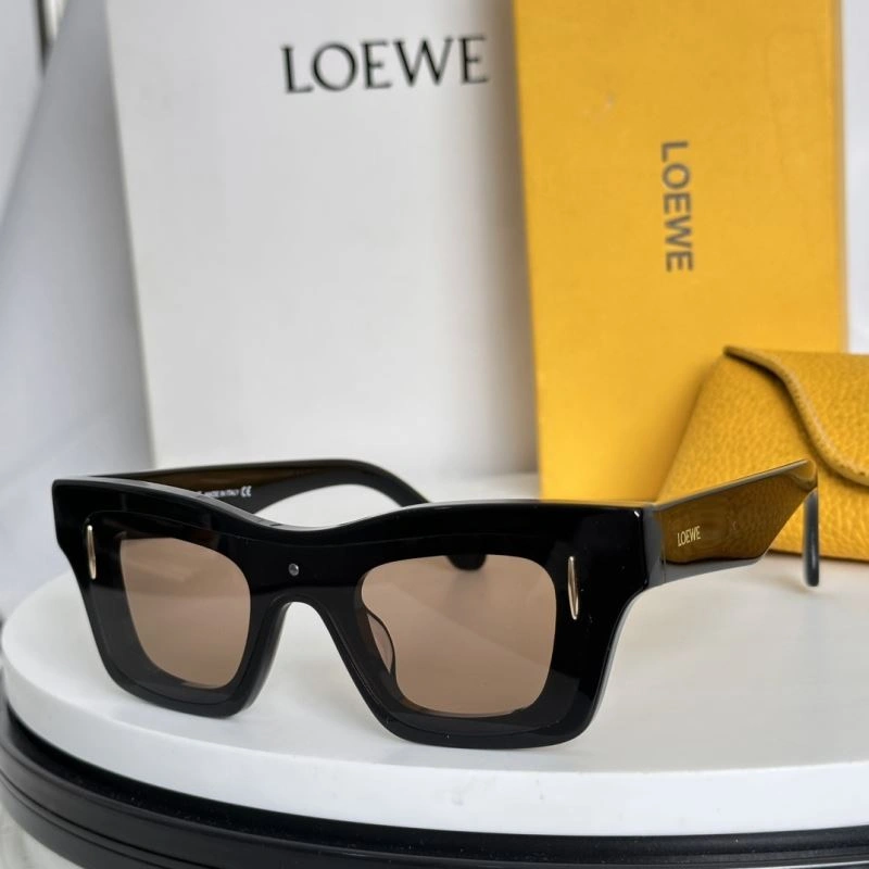 Snug Loewe Sunglasses 280375