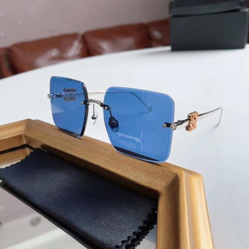 Loewe Sunglasses SmoothTexture 280366