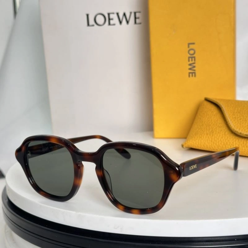 Fashionable Loewe Sunglasses 280359