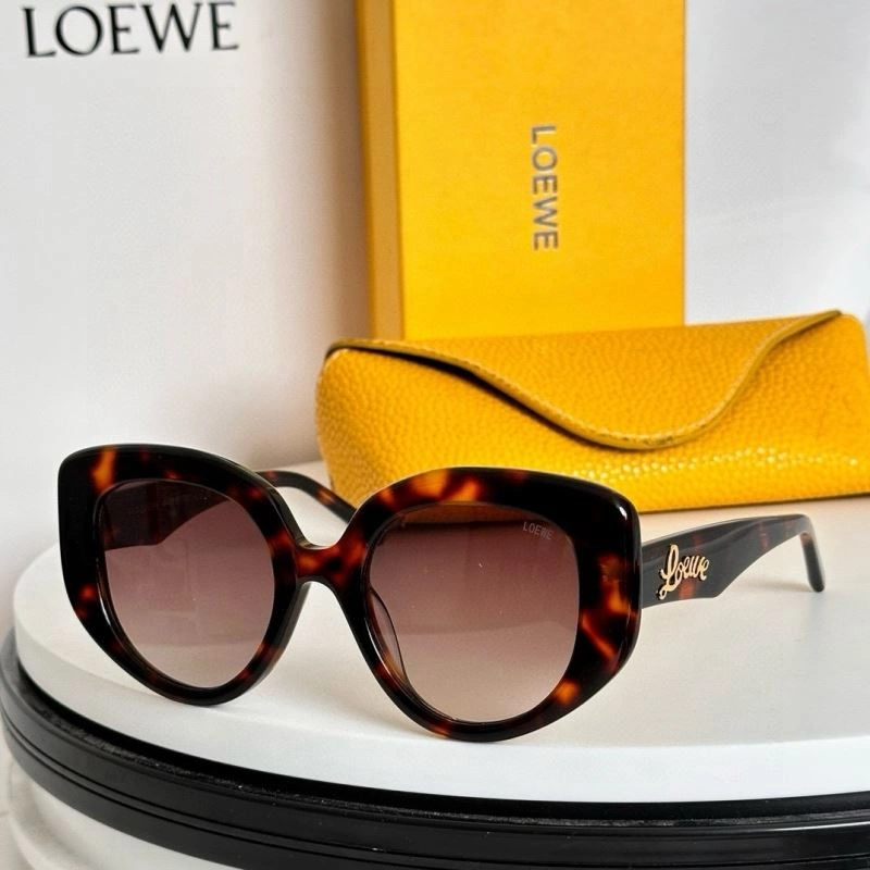 Versatile Loewe Sunglasses 280344