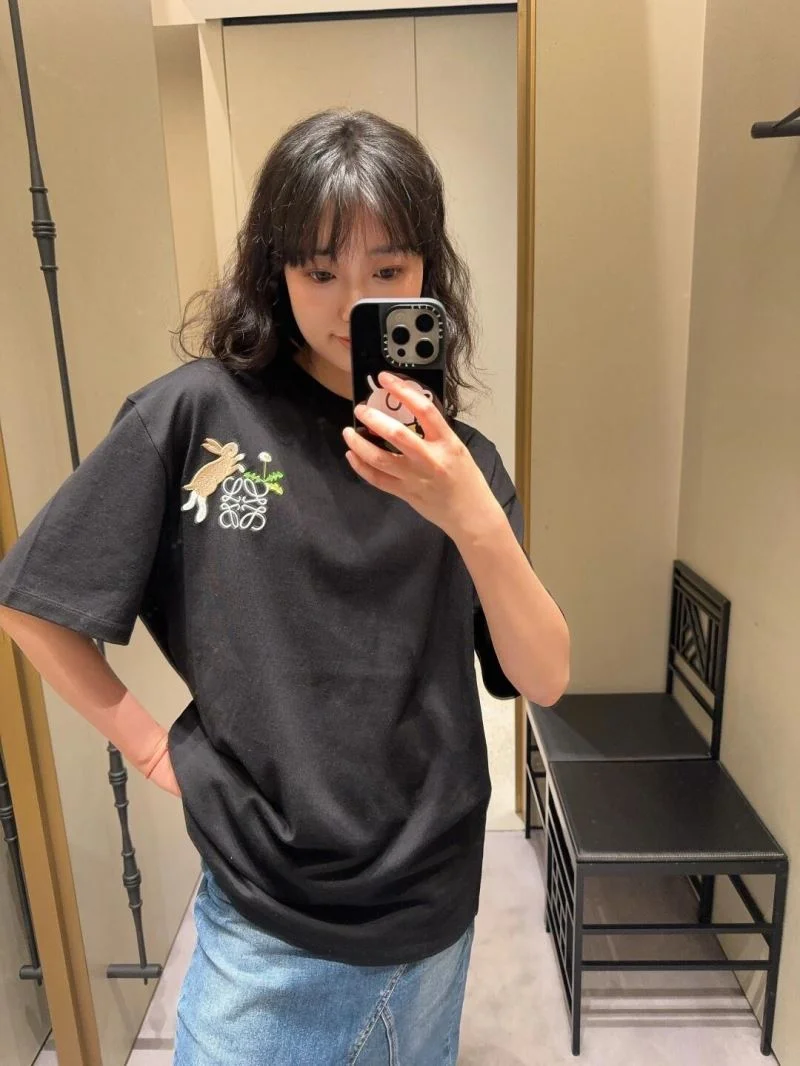 UrbanChic Loewe T-Shirts 163742