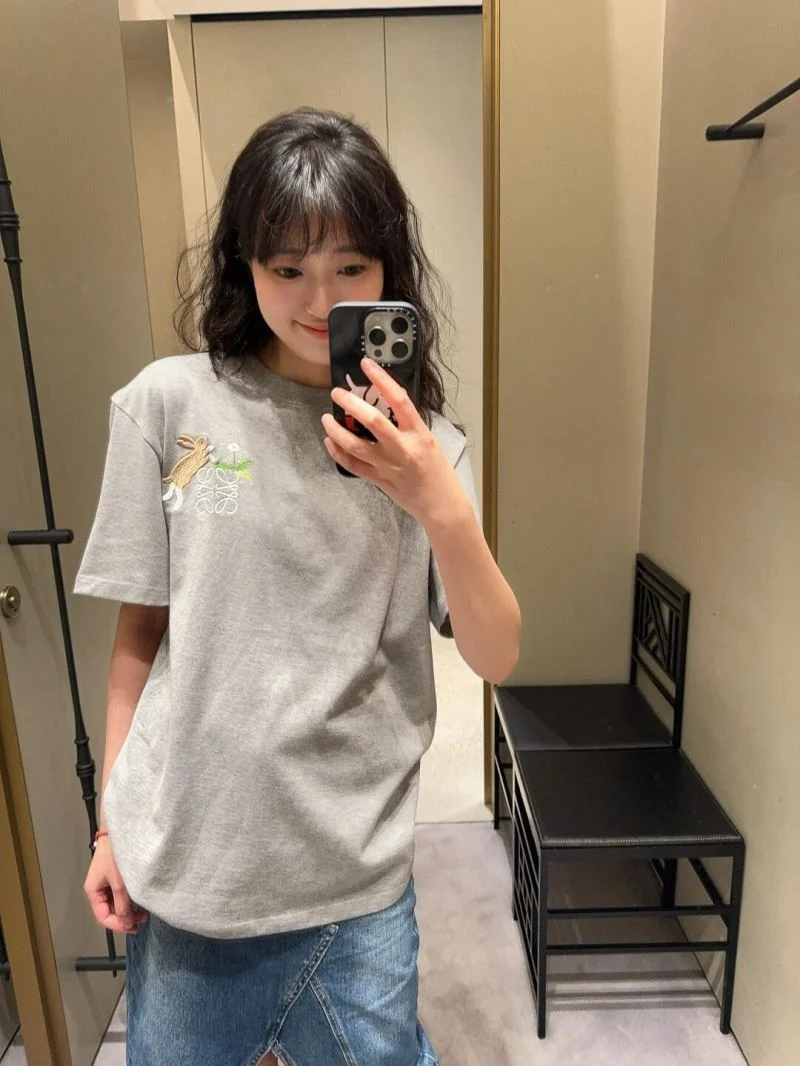 UrbanChic Loewe T-Shirts 163742