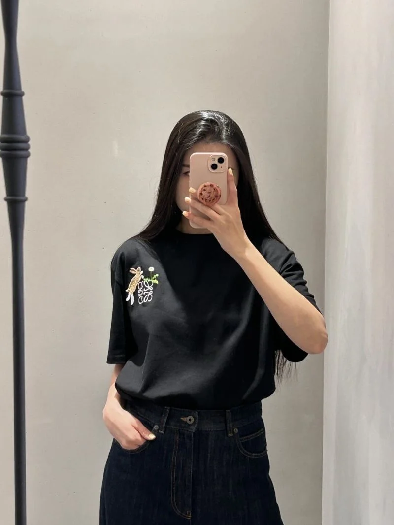 UrbanChic Loewe T-Shirts 163742