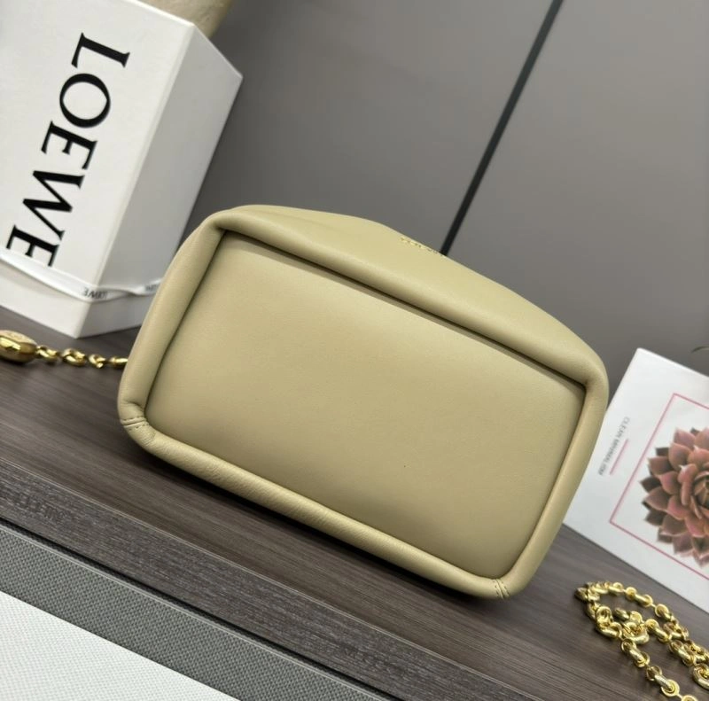 Supportive Loewe Top Handle Bags 58319