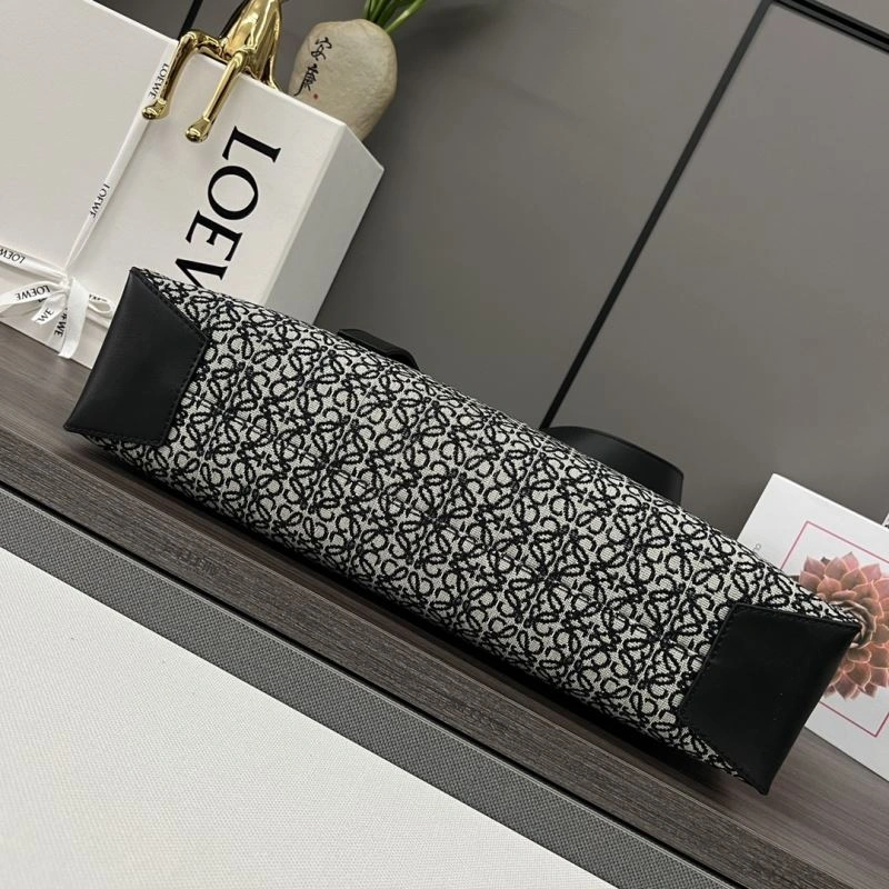 Snug Loewe Top Handle Bags 77304