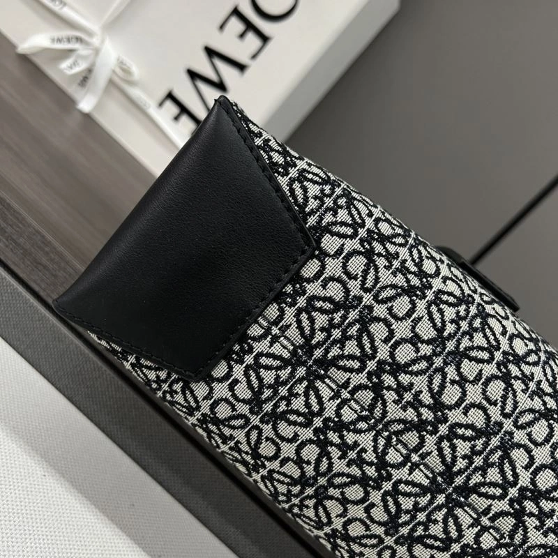 Snug Loewe Top Handle Bags 77304