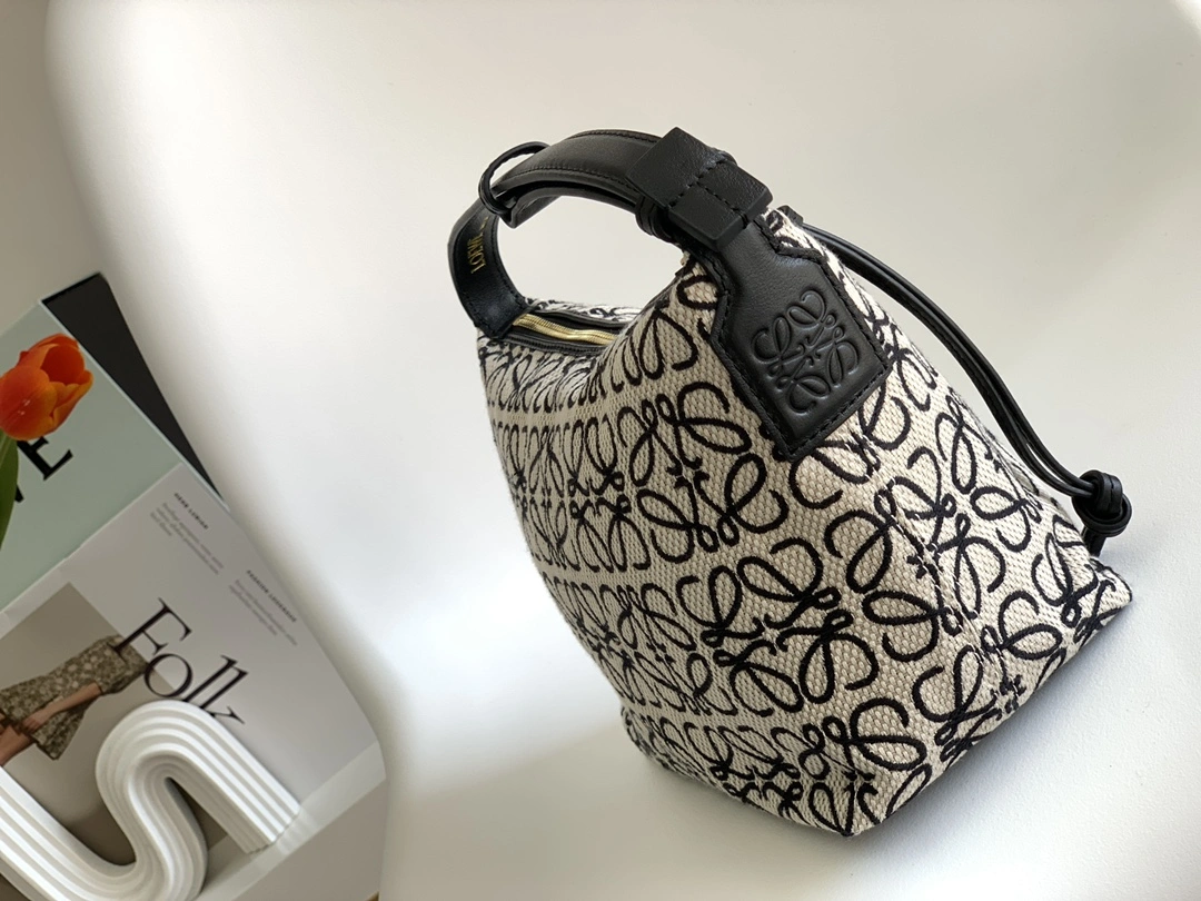 Loewe Top Handle Bags Supportive 67122