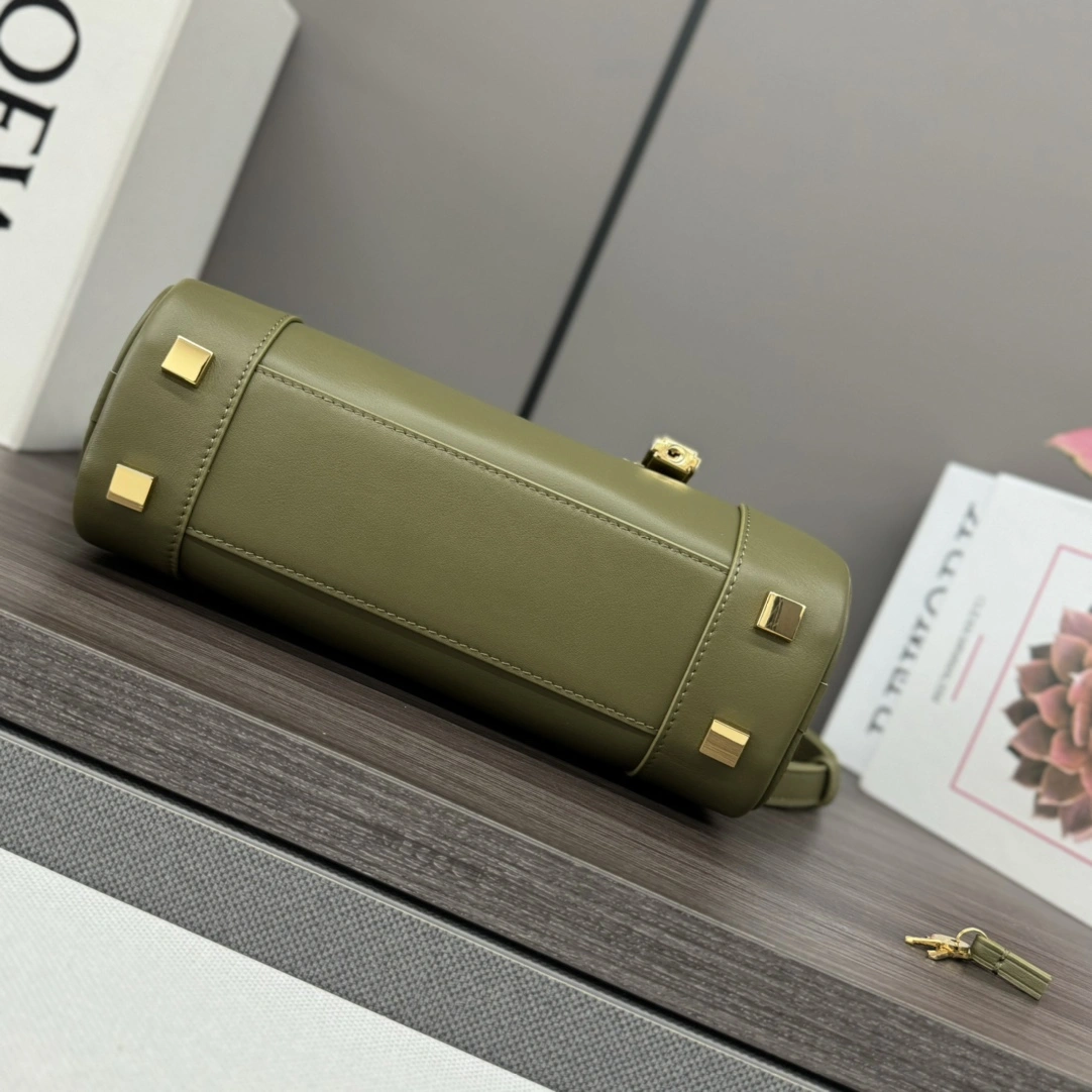 Breathable Loewe Top Handle Bags 67169