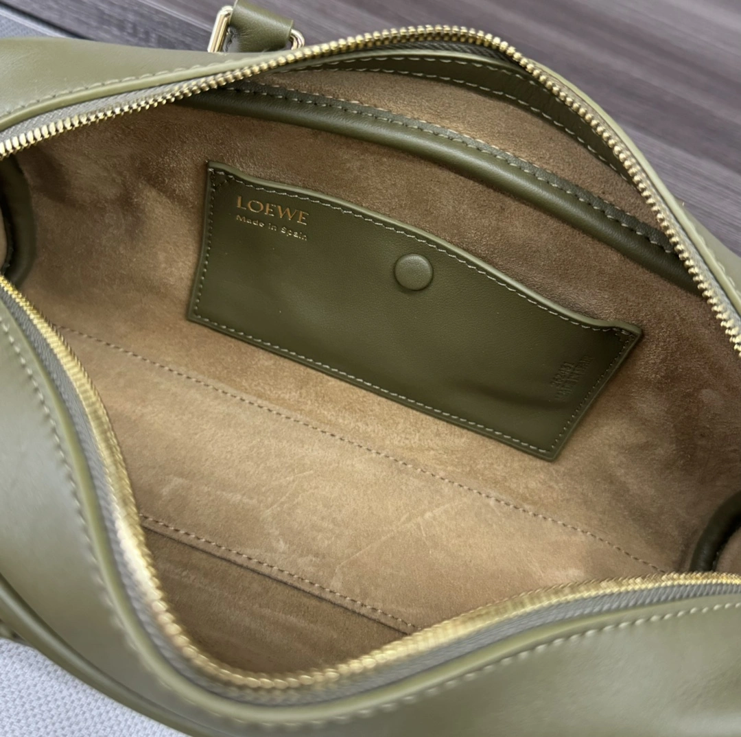 Breathable Loewe Top Handle Bags 67169