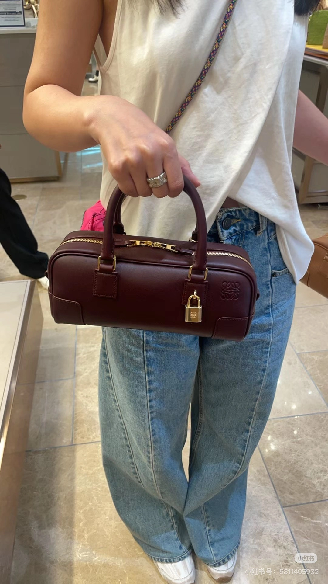 Sustainable Loewe Top Handle Bags 67124
