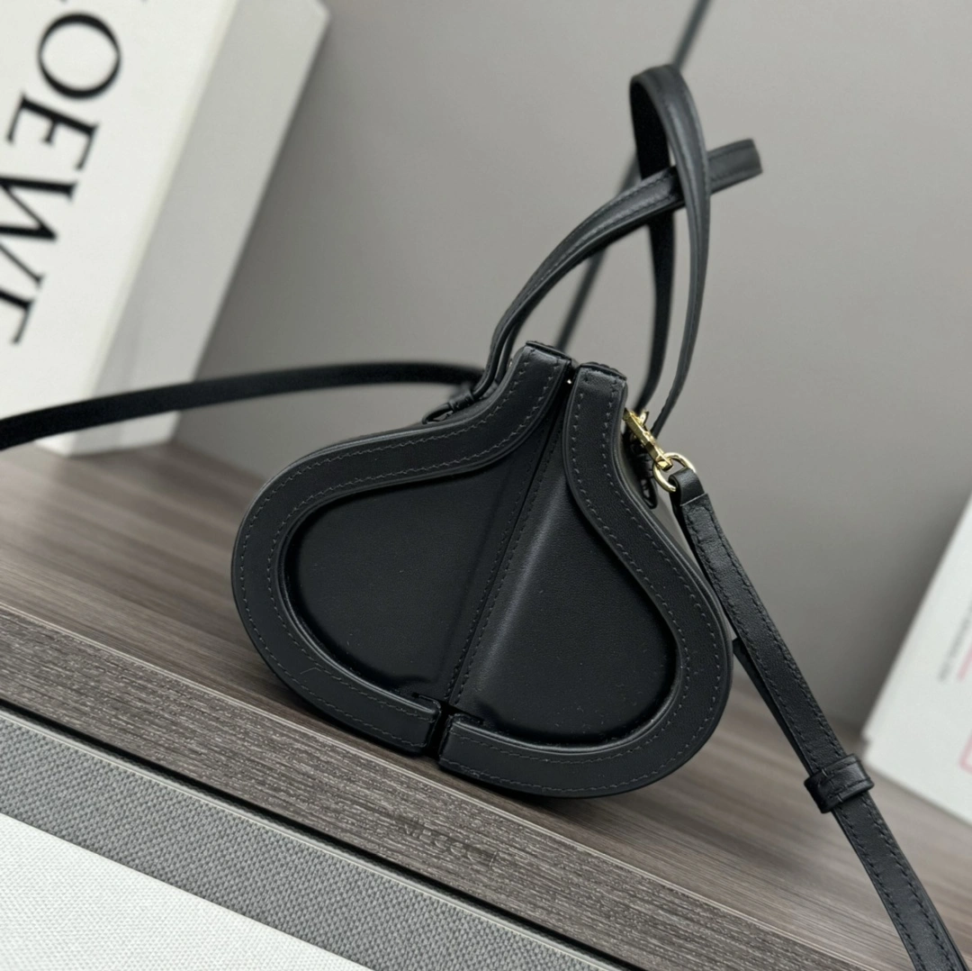 Loewe Top Handle Bags ModernLook 67116