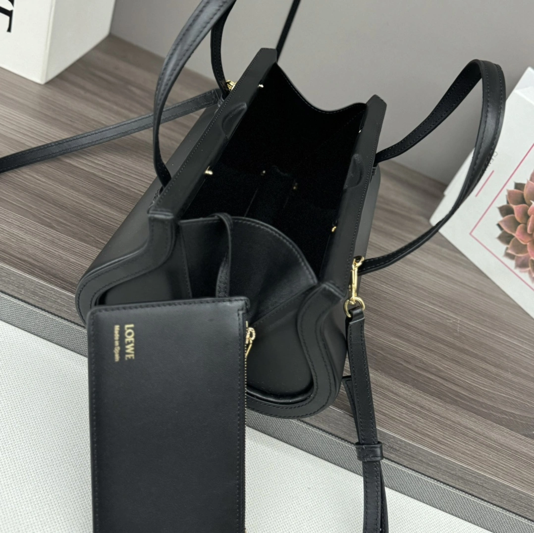 Loewe Top Handle Bags ModernLook 67116