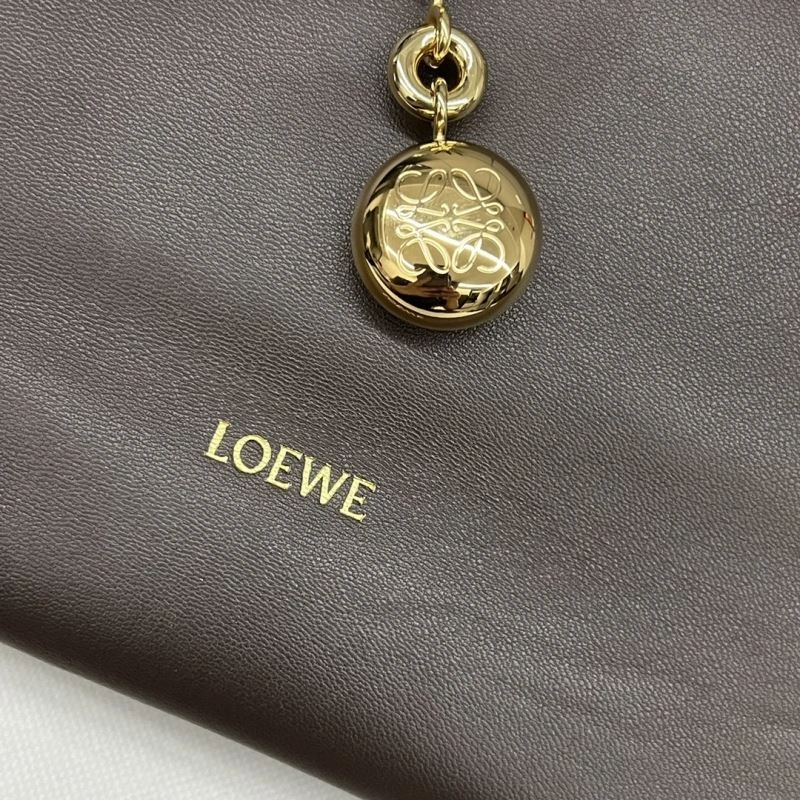 ModernLook Loewe Top Handle Bags 61351