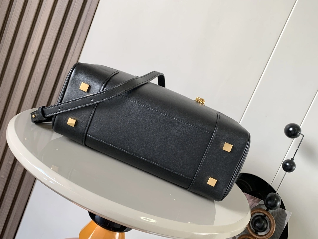 Loewe Top Handle Bags Sporty 71855