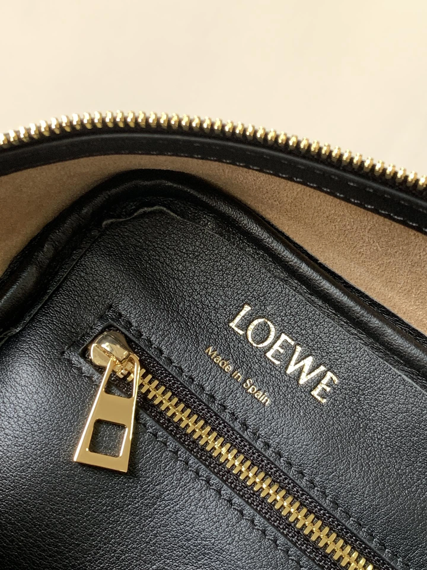 Loewe Top Handle Bags Sporty 71855
