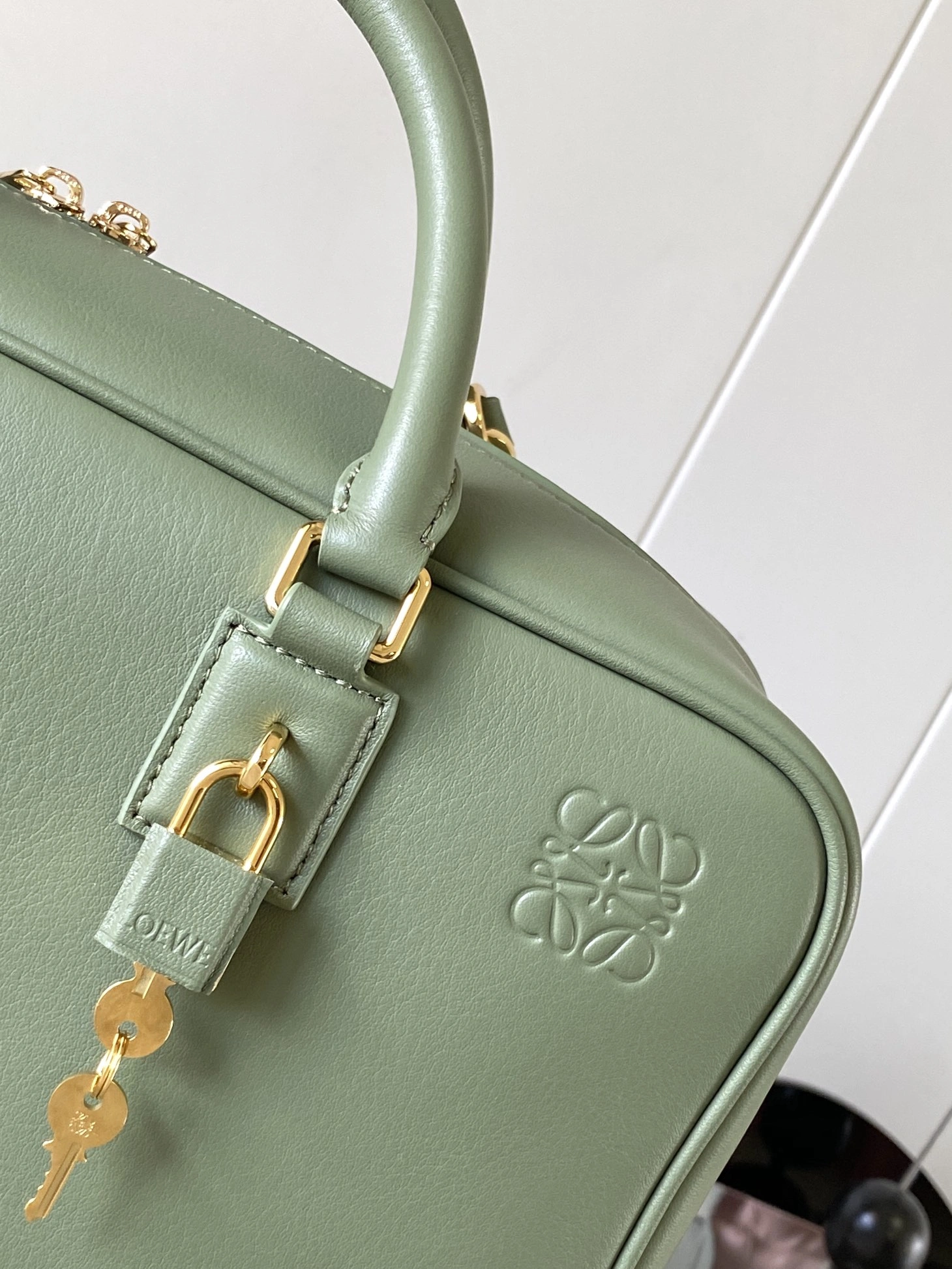 MoistureWicking Loewe Top Handle Bags 71850