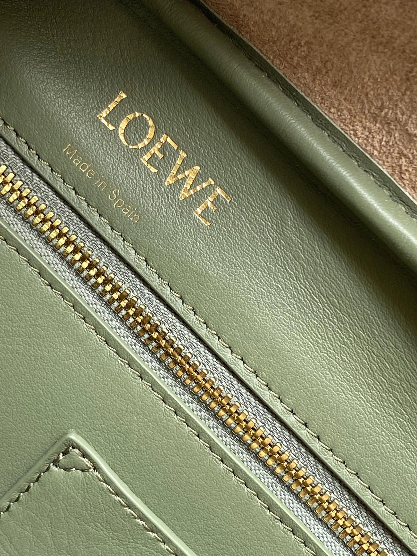 MoistureWicking Loewe Top Handle Bags 71850