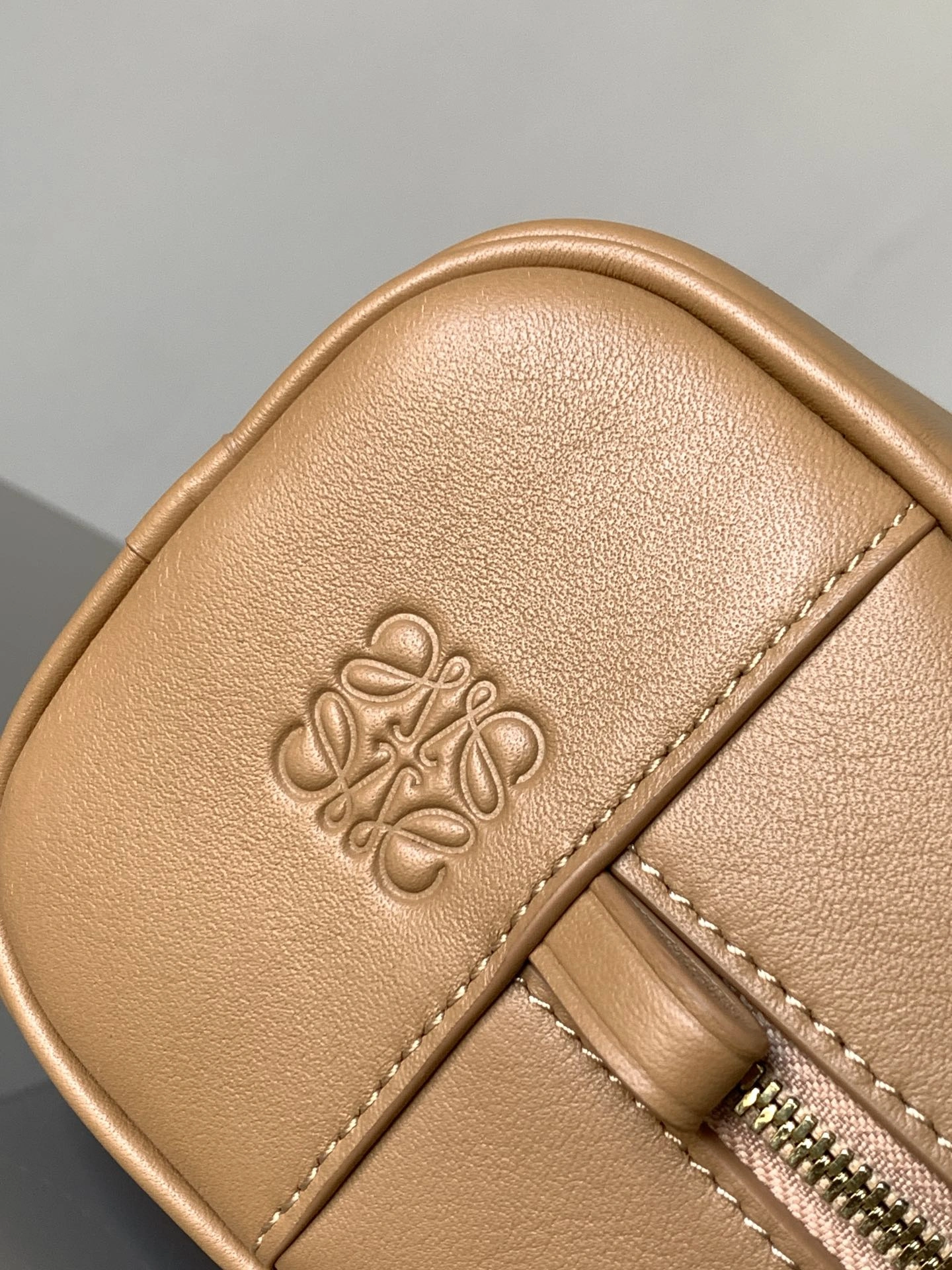 Loewe Top Handle Bags Premium 71844